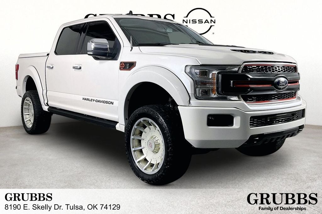 2019 Ford F-150 Lariat in White Platinum Clearcoat Metallic — front three-quarter view