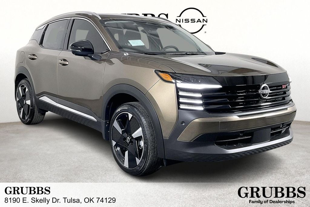 2026 Nissan Kicks SR in Canyon Bronze Metallic — front three-quarter view