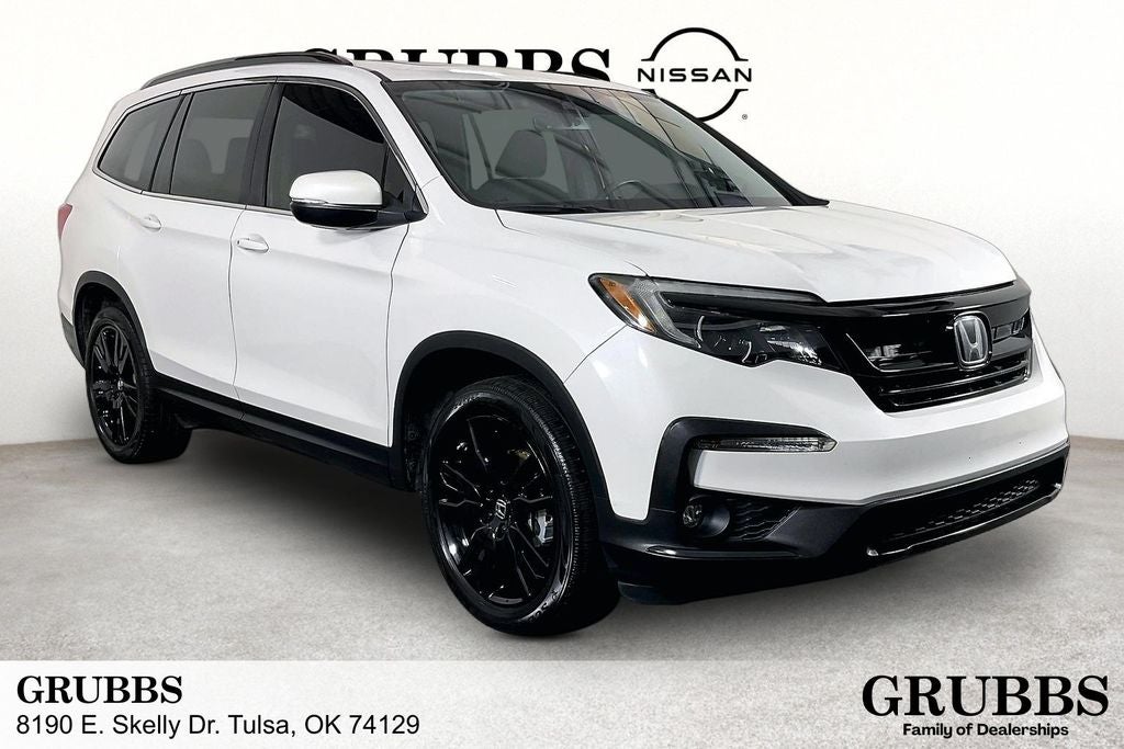 2021 Honda Pilot Special Edition in White — front three-quarter view