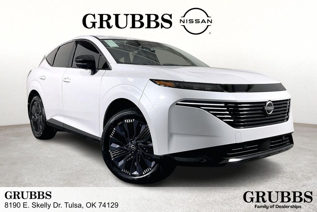 2026 Nissan Murano Platinum in Everest White Pearl Tricoat — front three-quarter view