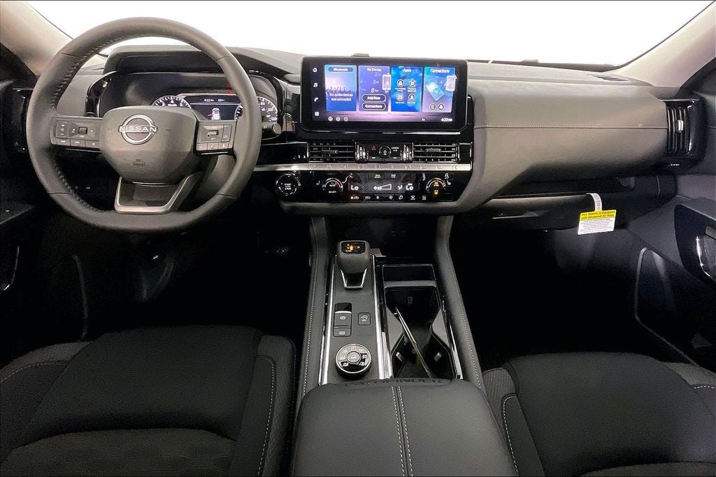 2026 Nissan Pathfinder — side profile view